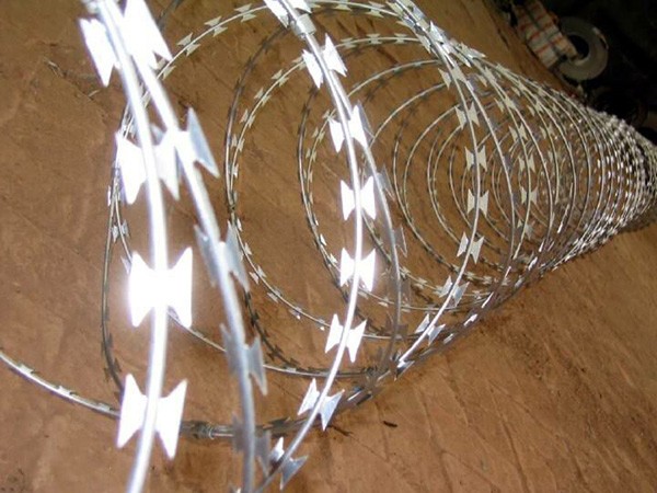  Razor Wire