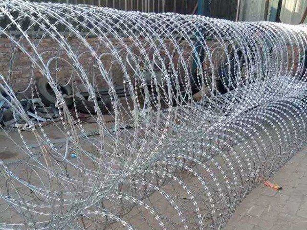  Razor Wire